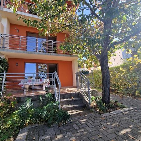 Villa Altiparmak Resen Exteriör bild