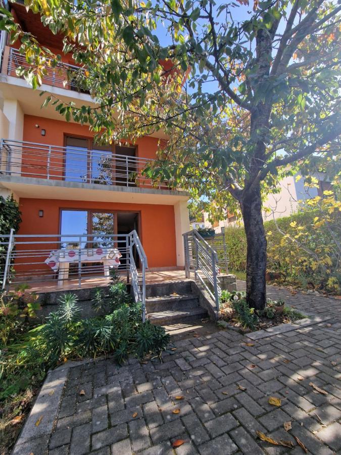 Villa Altiparmak Resen Exteriör bild