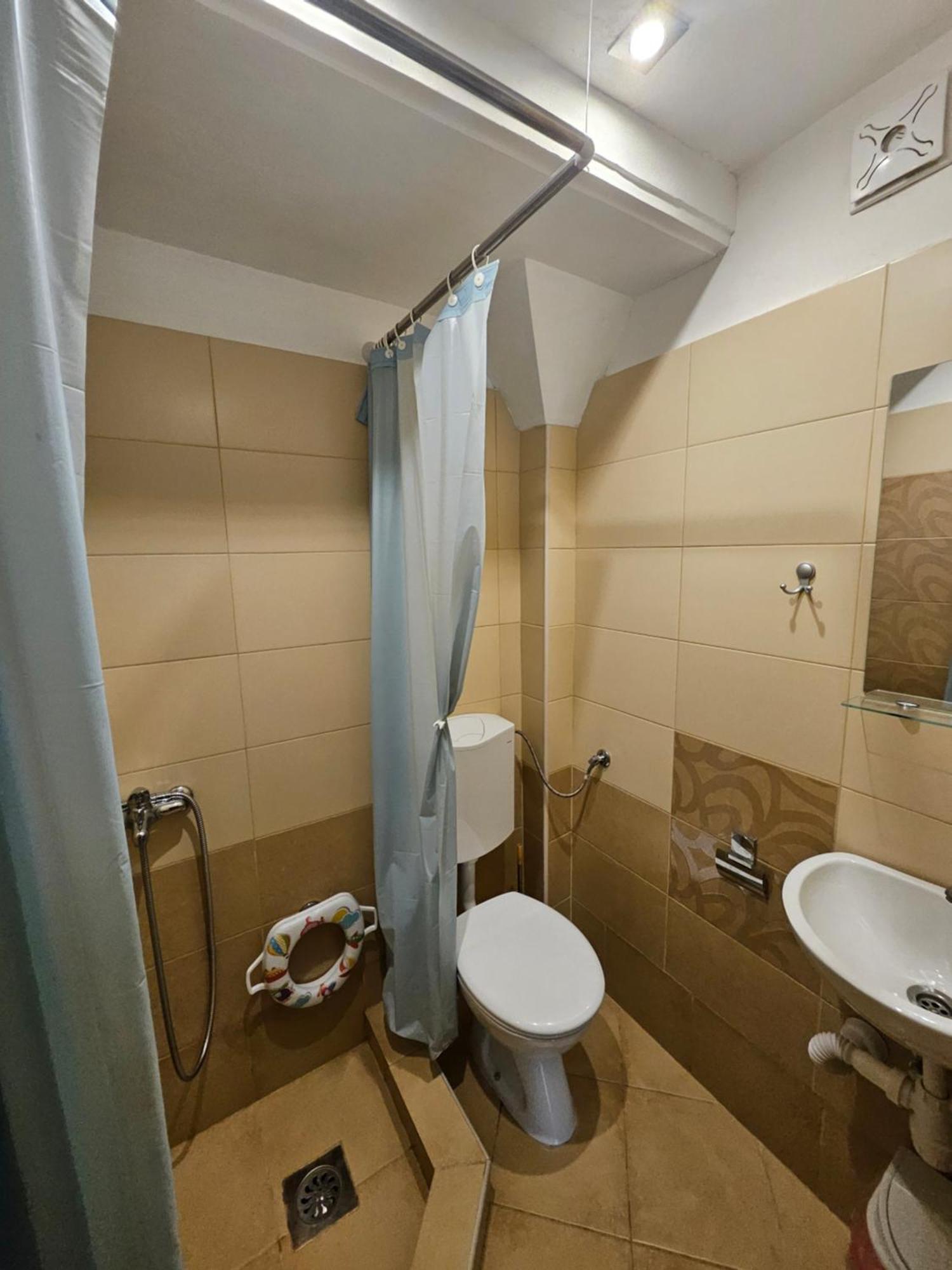 Villa Altiparmak Resen Exteriör bild
